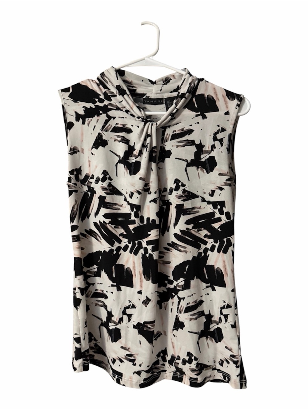Tahari women's blouse